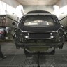 Peinture, pose des laques par un opérateur - Production Peugeot 208 à Porto Real (Brésil) - 008