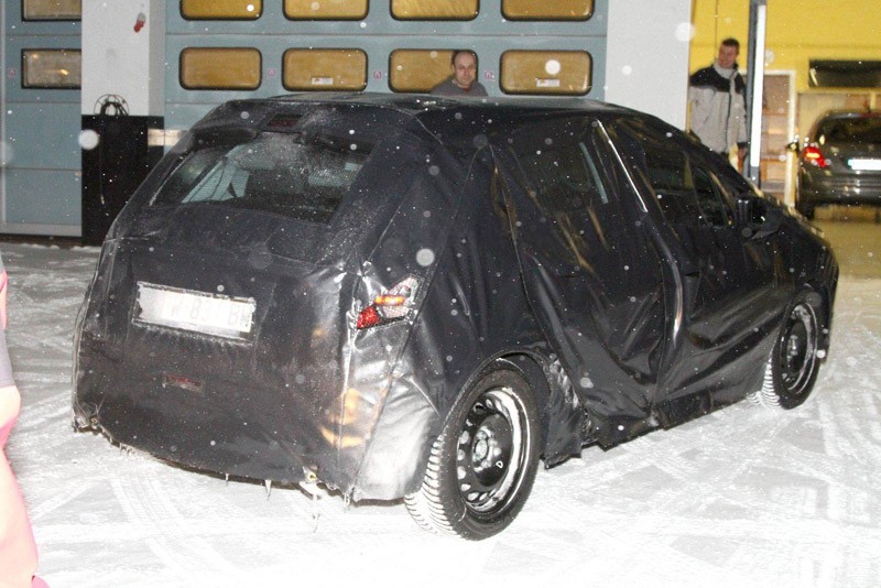 Spyshot Peugeot 208 b 05