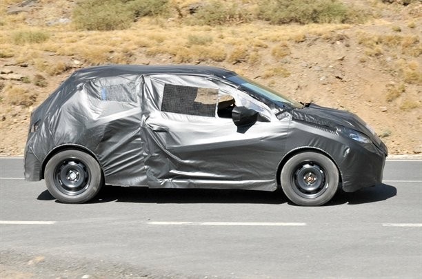 Spyshot Peugeot 208 c 01