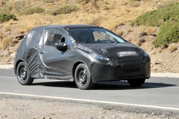 Spyshot Peugeot 208 c 03