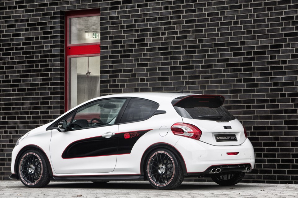 Photo Tuning Peugeot 208 En Garde Musketier - 1-003