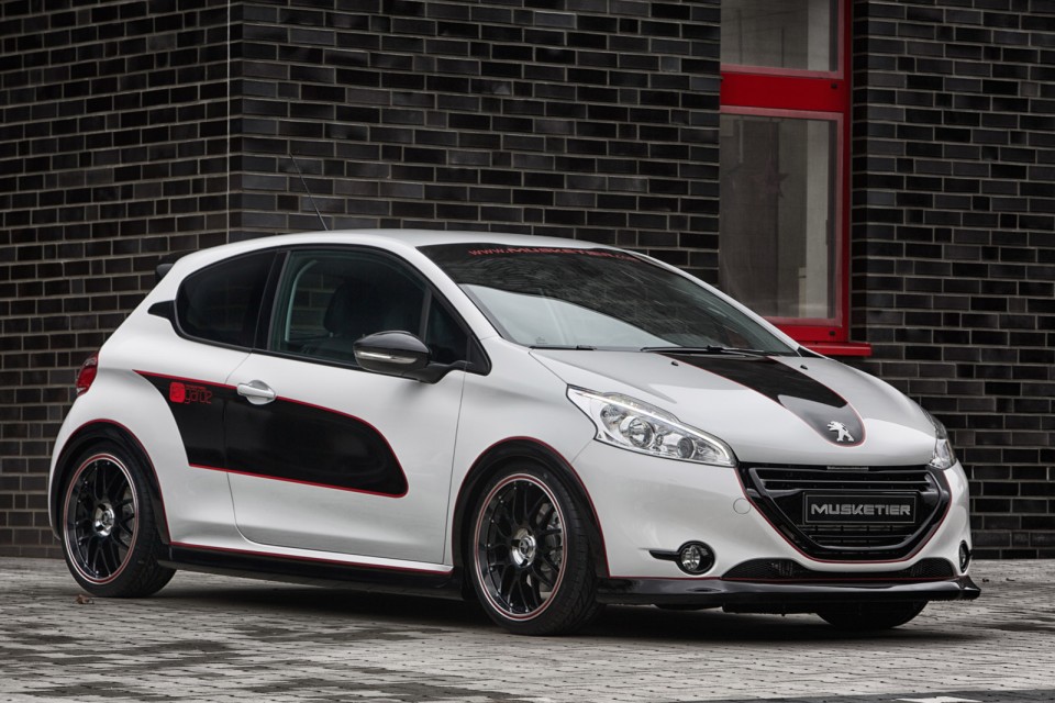 Photo Tuning Peugeot 208 En Garde Musketier - 1-004