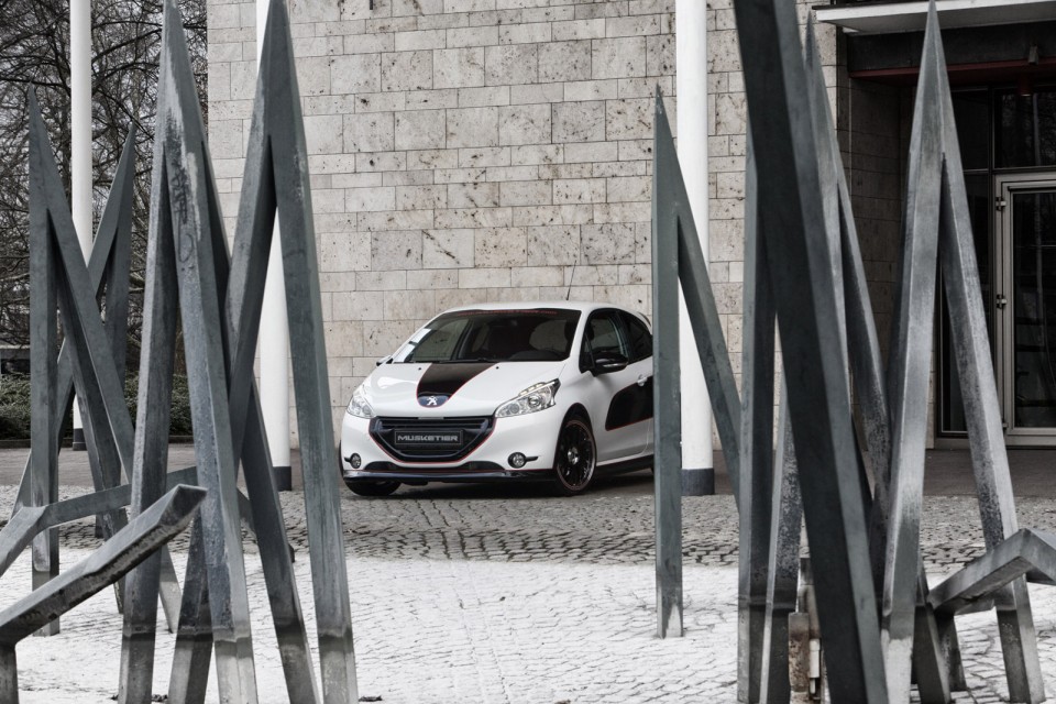 Photo Tuning Peugeot 208 En Garde Musketier - 1-019