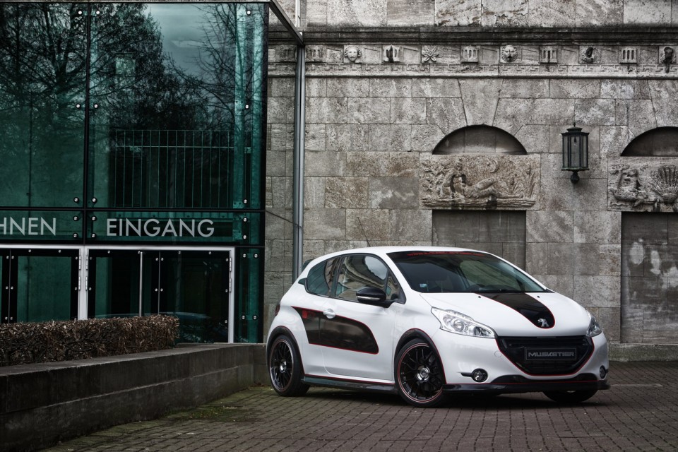 Photo Tuning Peugeot 208 En Garde Musketier - 1-023