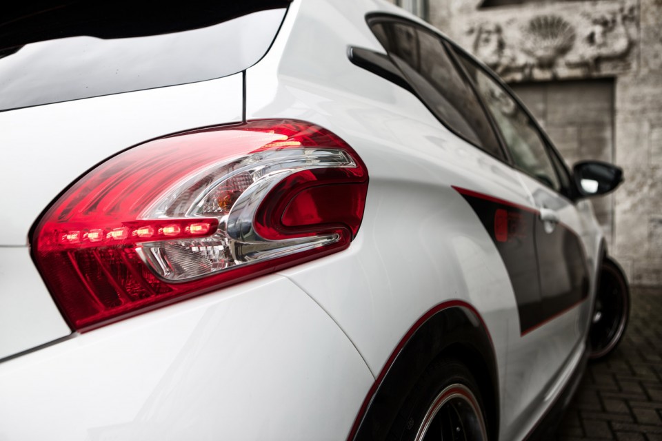 Photo Tuning Peugeot 208 En Garde Musketier - 1-025