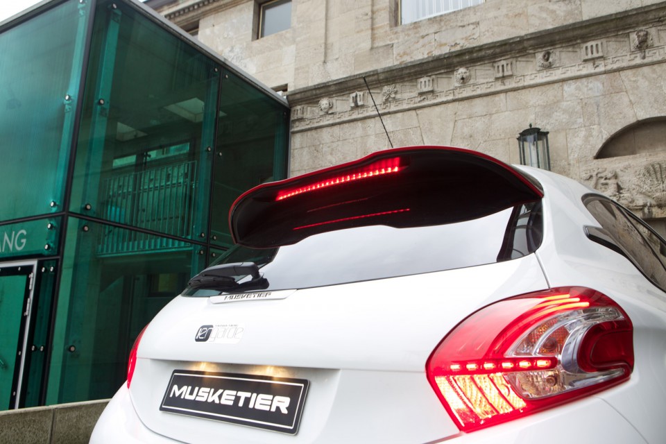 Photo Tuning Peugeot 208 En Garde Musketier - 1-026