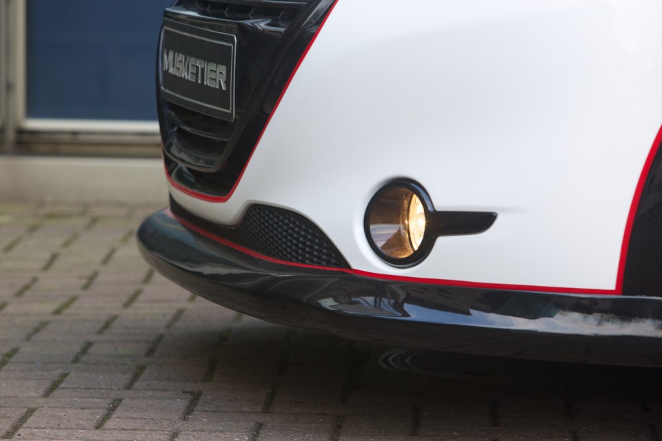 Photo Tuning Peugeot 208 En Garde Musketier - 1-030