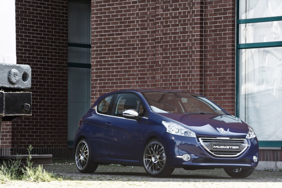 Photo Tuning Peugeot 208 Musketier - 1-002