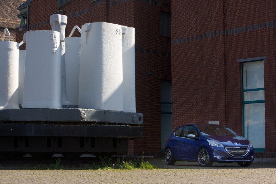 Photo Tuning Peugeot 208 Musketier - 1-003