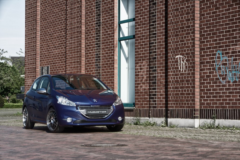 Photo Tuning Peugeot 208 Musketier - 1-004