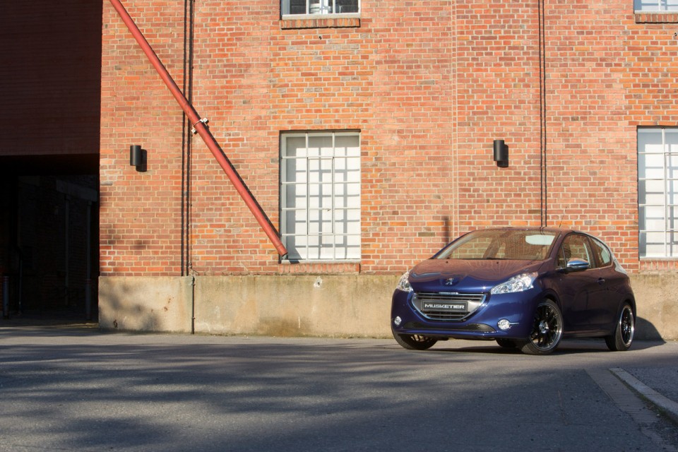 Photo Tuning Peugeot 208 Musketier - 1-008