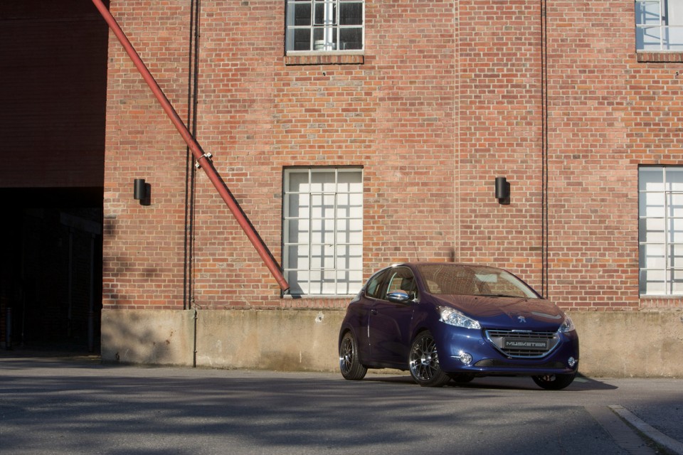 Photo Tuning Peugeot 208 Musketier - 1-009