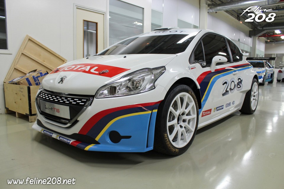 3/4 avant Peugeot 208 T16 - Peugeot Sport (Vélizy) - 1-031