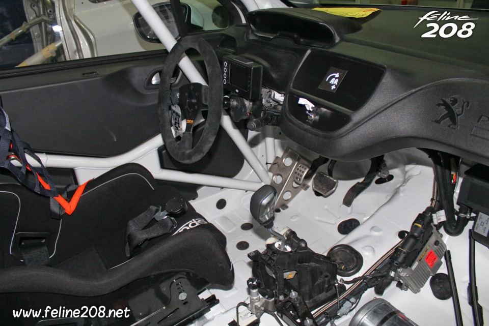 Intérieur Peugeot 208 Racing Cup - Peugeot Sport (Vélizy) - 1-035