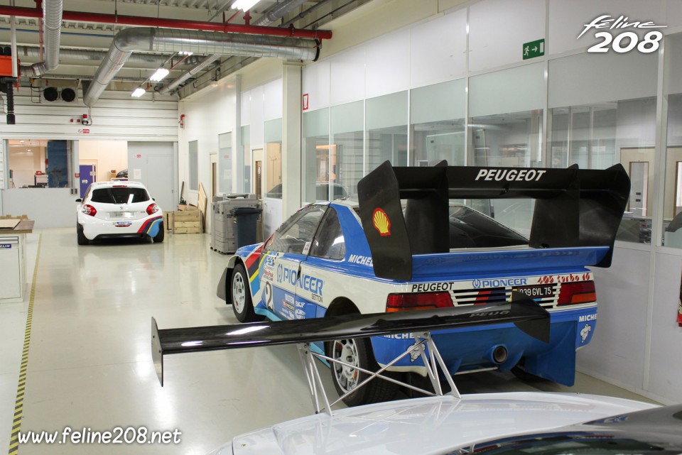 Peugeot 208 T16 et 405 T16 Pikes Peak 1989 - Peugeot Sport (Vélizy) - 1-038