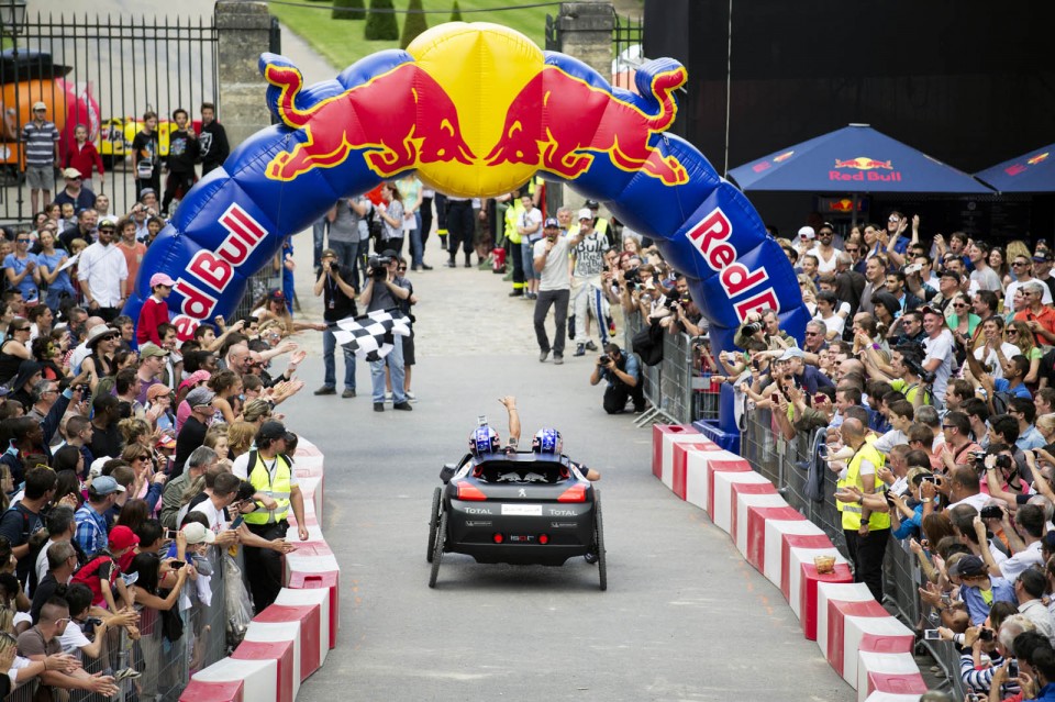 Peugeot 2008 DKR - Red Bull Caisses à Savon 2014