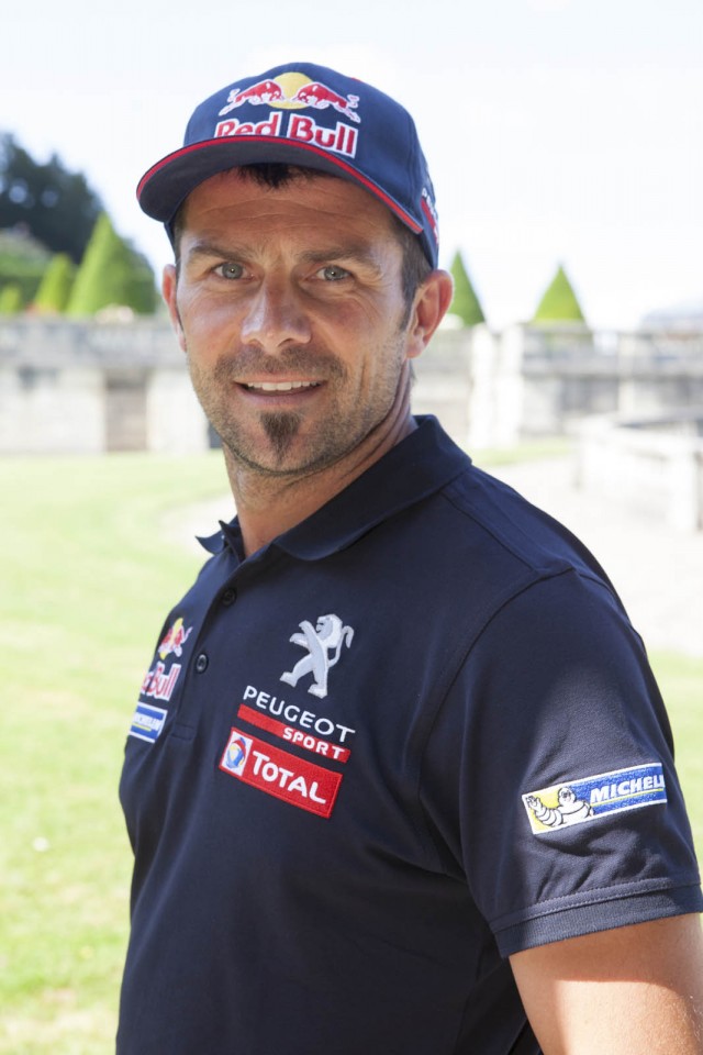 Peugeot 2008 DKR - Red Bull Caisses à Savon 2014