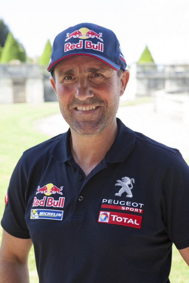 Peugeot 2008 DKR - Red Bull Caisses à Savon 2014