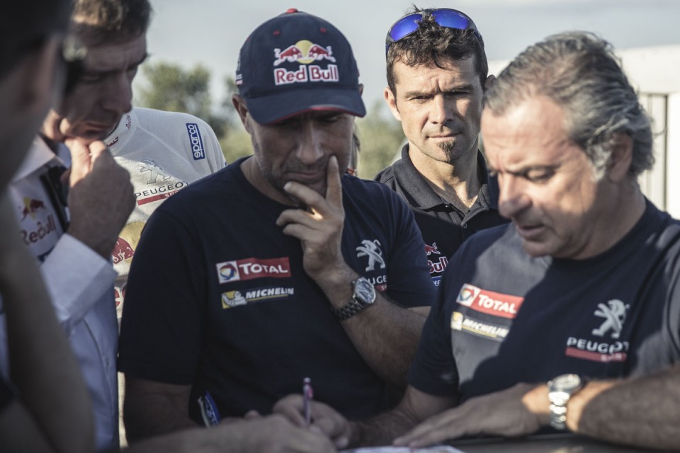 Photo essais Peugeot 2008 DKR (Dakar)