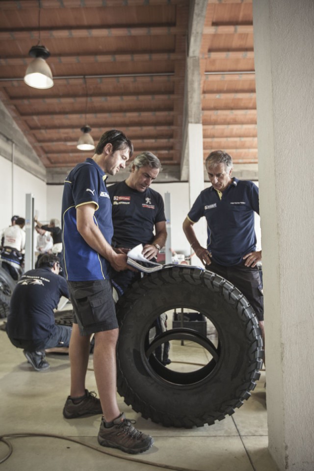 Photo essais Peugeot 2008 DKR (Dakar)