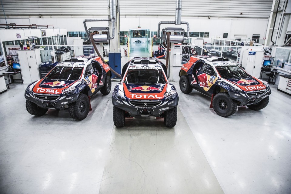 Photo officielle Peugeot 2008 DKR - Peugeot Sport à Vélizy