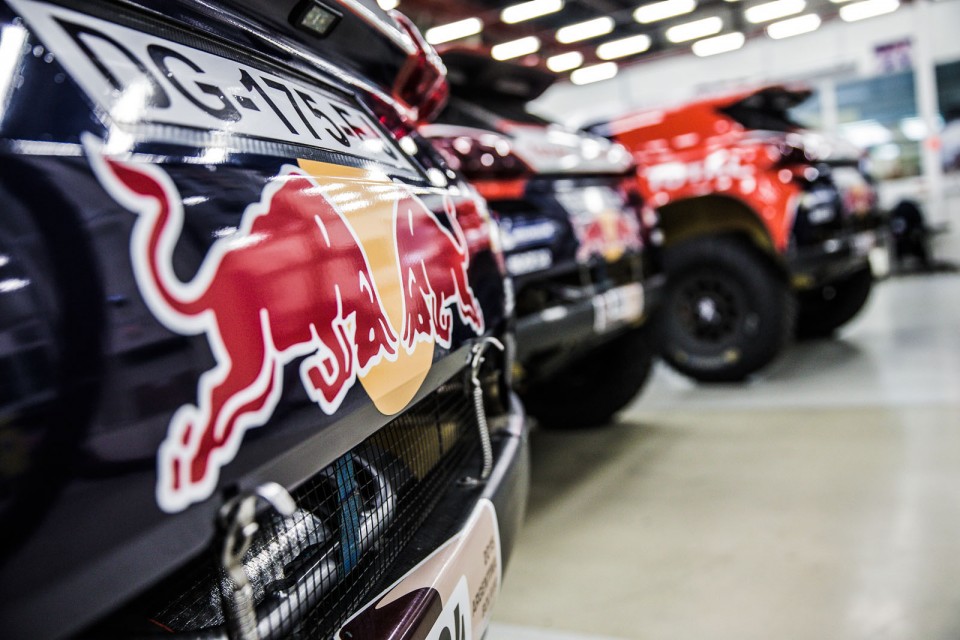 Photo officielle Peugeot 2008 DKR - Peugeot Sport à Vélizy