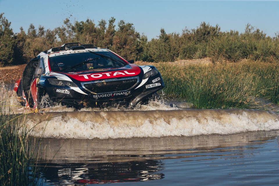 Photo officielle essais Peugeot 2008 DKR Maroc (2015)