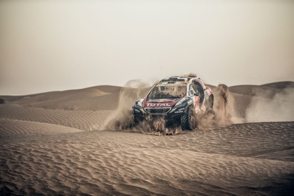 Photo officielle essais Peugeot 2008 DKR Maroc (2015)