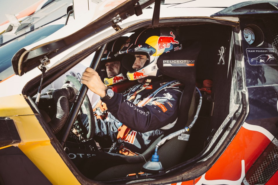 Photo officielle essais Peugeot 2008 DKR Maroc (2015)