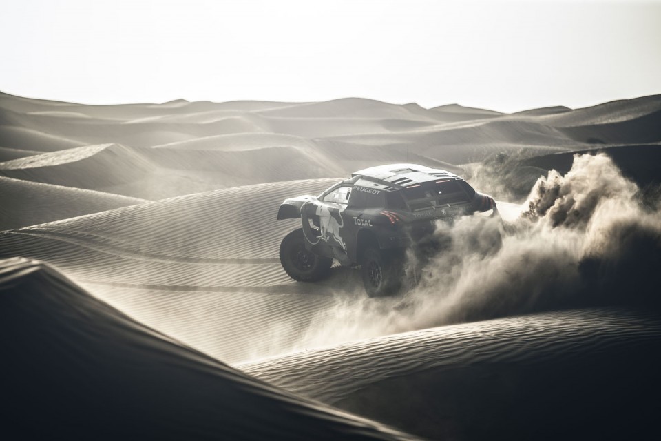 Photo officielle Peugeot 2008 DKR 16 (2016)