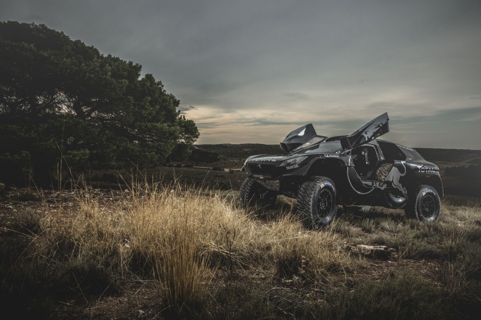 Photo officielle Peugeot 2008 DKR 16 (2016)