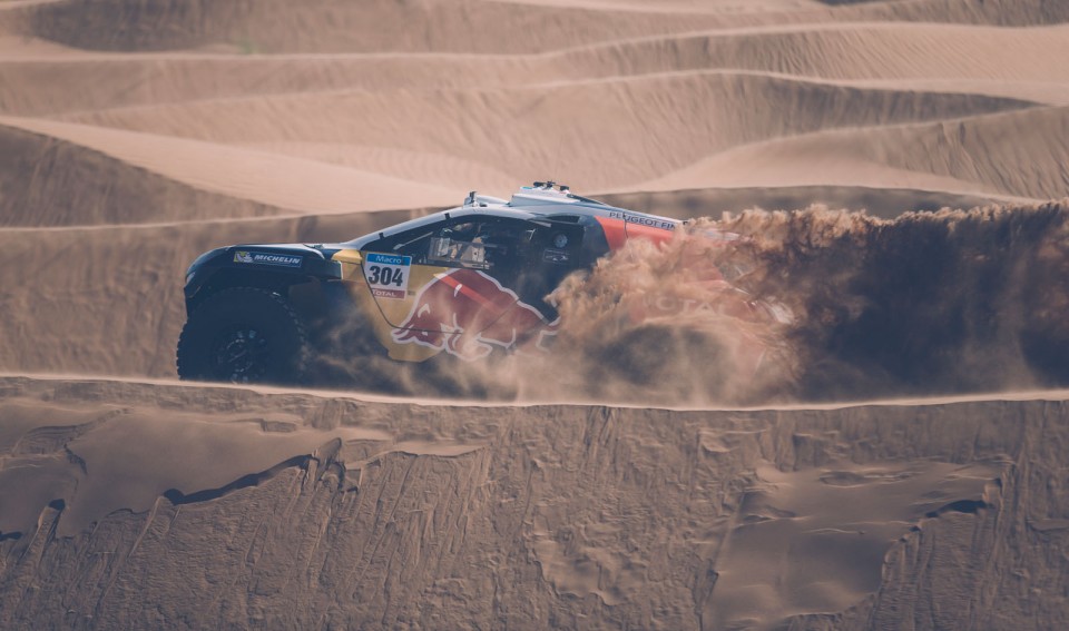 Photo officielle Peugeot 2008 DKR 2016 - Team Peugeot Total