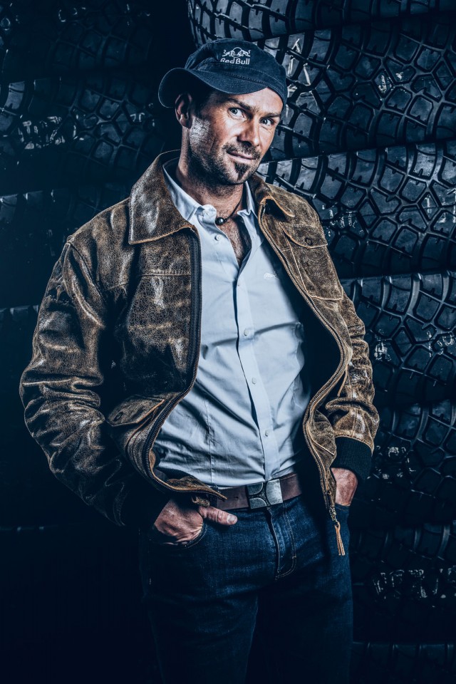 Photo officielle Peugeot 2008 DKR 2016 - Team Peugeot Total