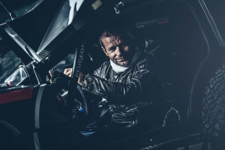 Photo officielle Peugeot 2008 DKR 2016 - Team Peugeot Total