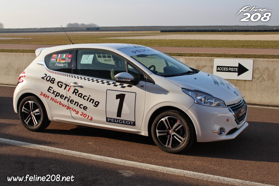 Peugeot 208 GTi Racing Experience 2013 - Finale internationale - 010