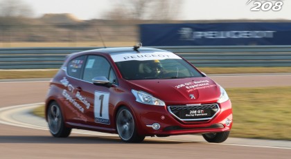 Photos Peugeot 208 GTi Racing Experience