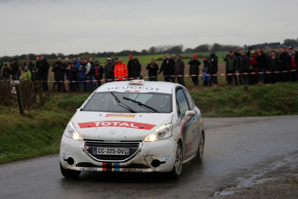 La Peugeot 208 R2 au Rallye du Condroz 2012 - 001