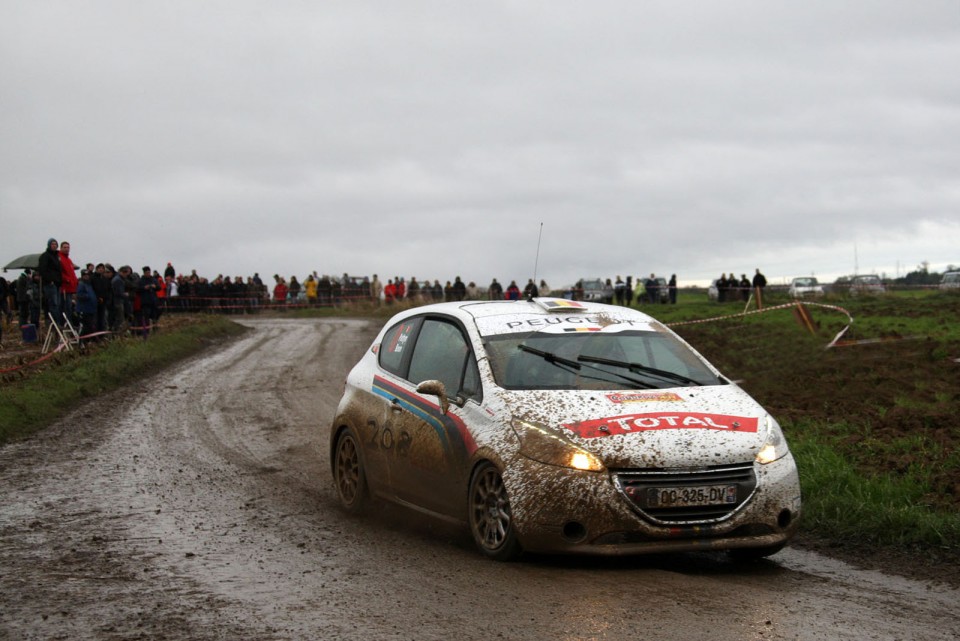 La Peugeot 208 R2 au Rallye du Condroz 2012 - 002