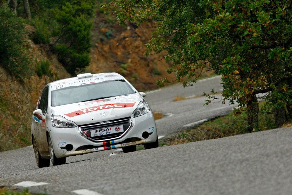 La Peugeot 208 R2 au Rallye du Var 2012 - 009