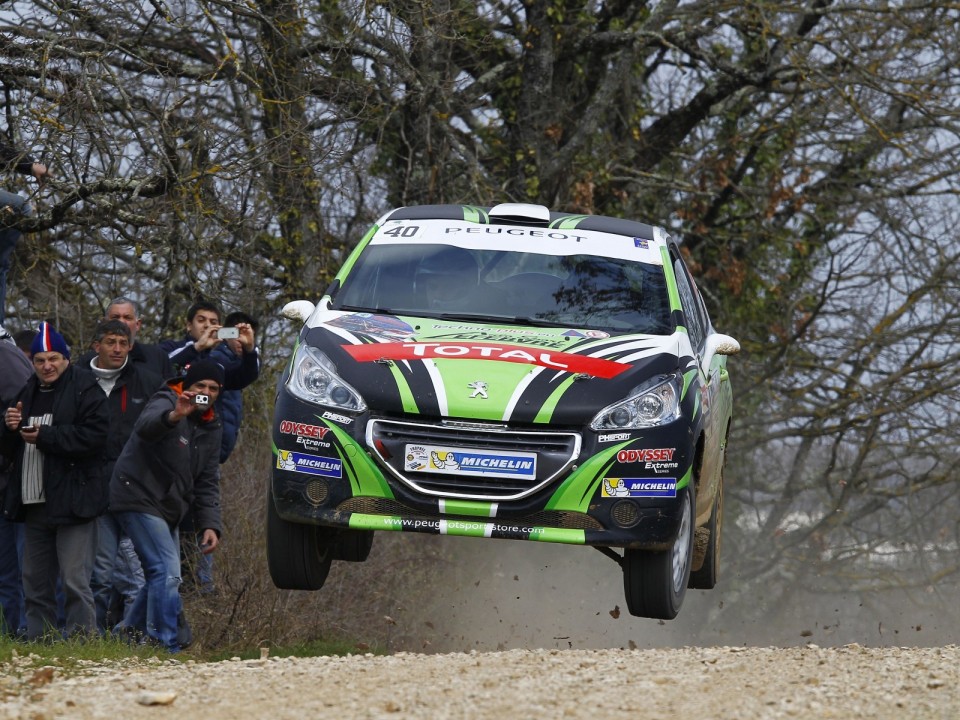 Peugeot 208 R2 n°40 - Terre des Causses - 208 Rally Cup France 2013 - 041