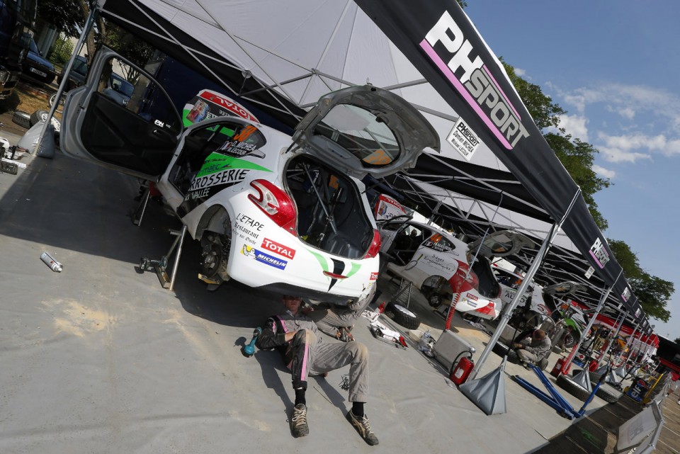 Peugeot 208 R2 - Rallye Terre de l'Auxerrois - 208 Rally Cup France 2013 - 045