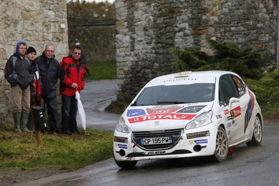 Peugeot 208 R2 - Rallye du Condroz - 208 Rally Cup France 2013 - 040 - 
32 GAGO Diogo - CARVALHO Jorge - Peugeot 208 VTI - ACTION
