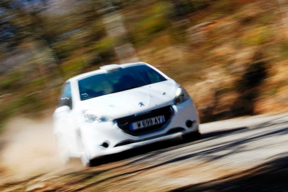 Premiers essais Asphalte Peugeot 208 R2 002