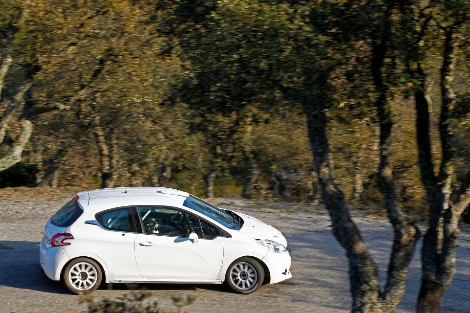 Essais de la Peugeot 208 R2 012