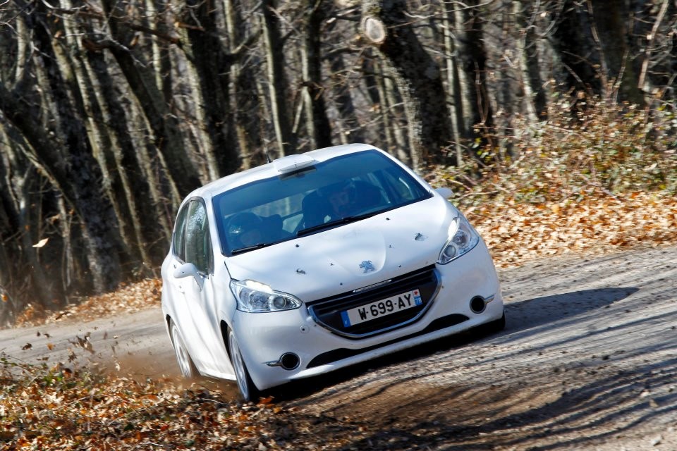 Essais de la Peugeot 208 R2 015