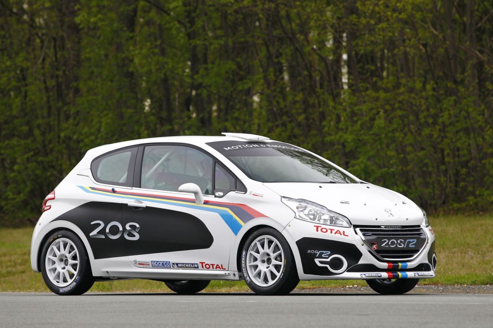 Avant droite statique Peugeot 208 R2 Photo officielle 002