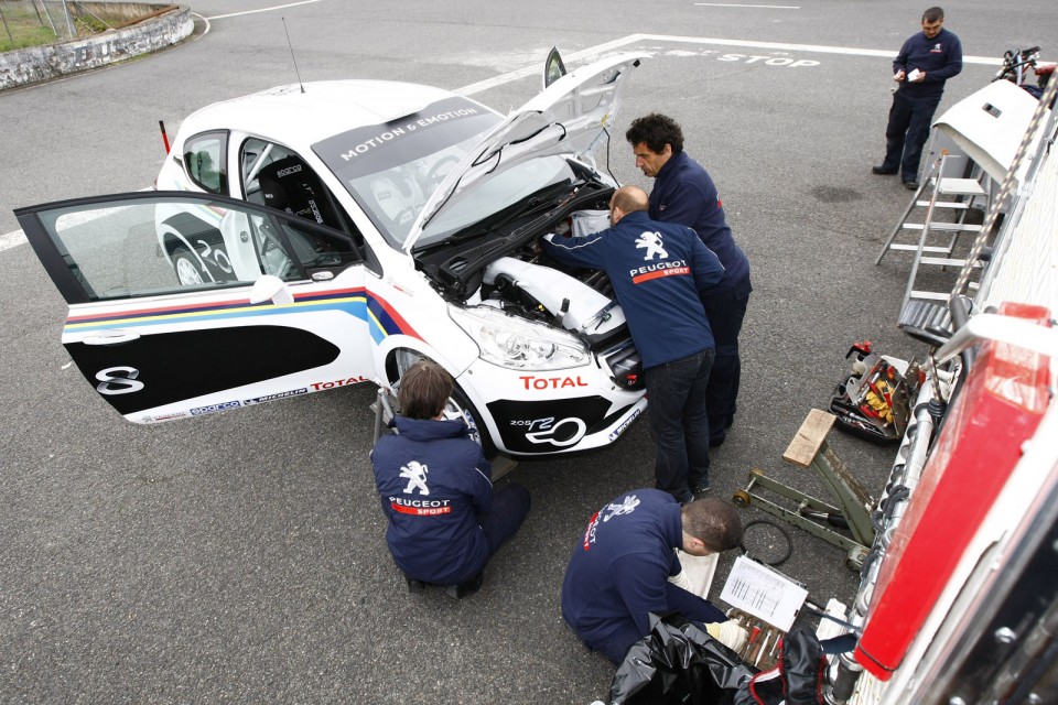 Peugeot 208 R2 Photo officielle 017