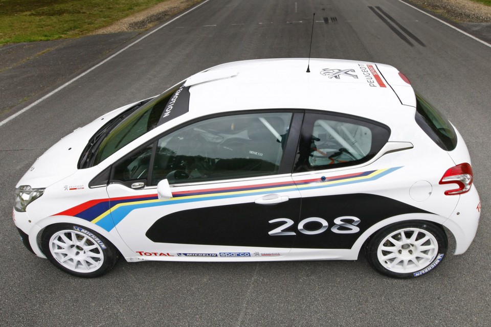 Vue aérienne Peugeot 208 R2 Photo officielle 022