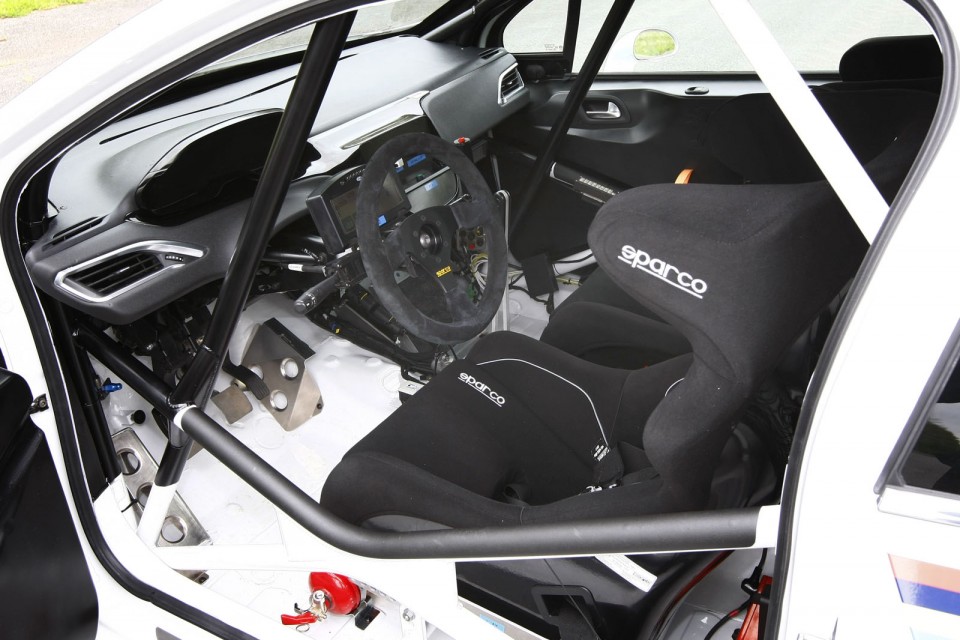 Intérieur Peugeot 208 R2 Photo officielle 024