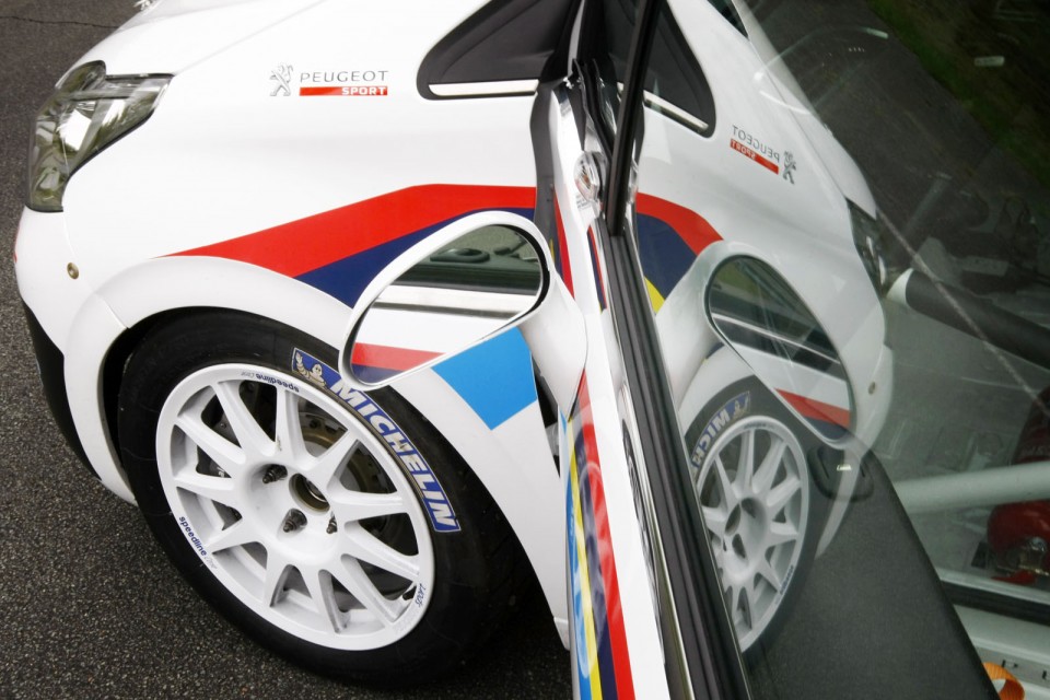 Rétroviseur Peugeot 208 R2 Photo officielle 025